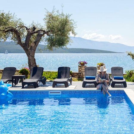 Agni Suites Nikiana Bagian luar foto