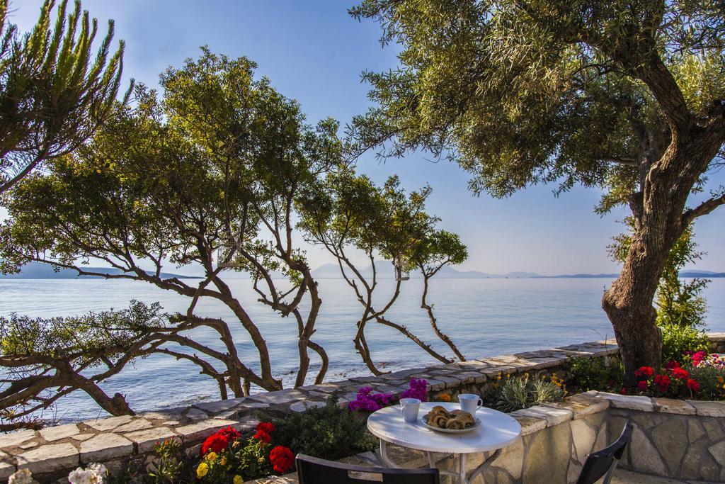 Agni Suites Nikiana Bagian luar foto